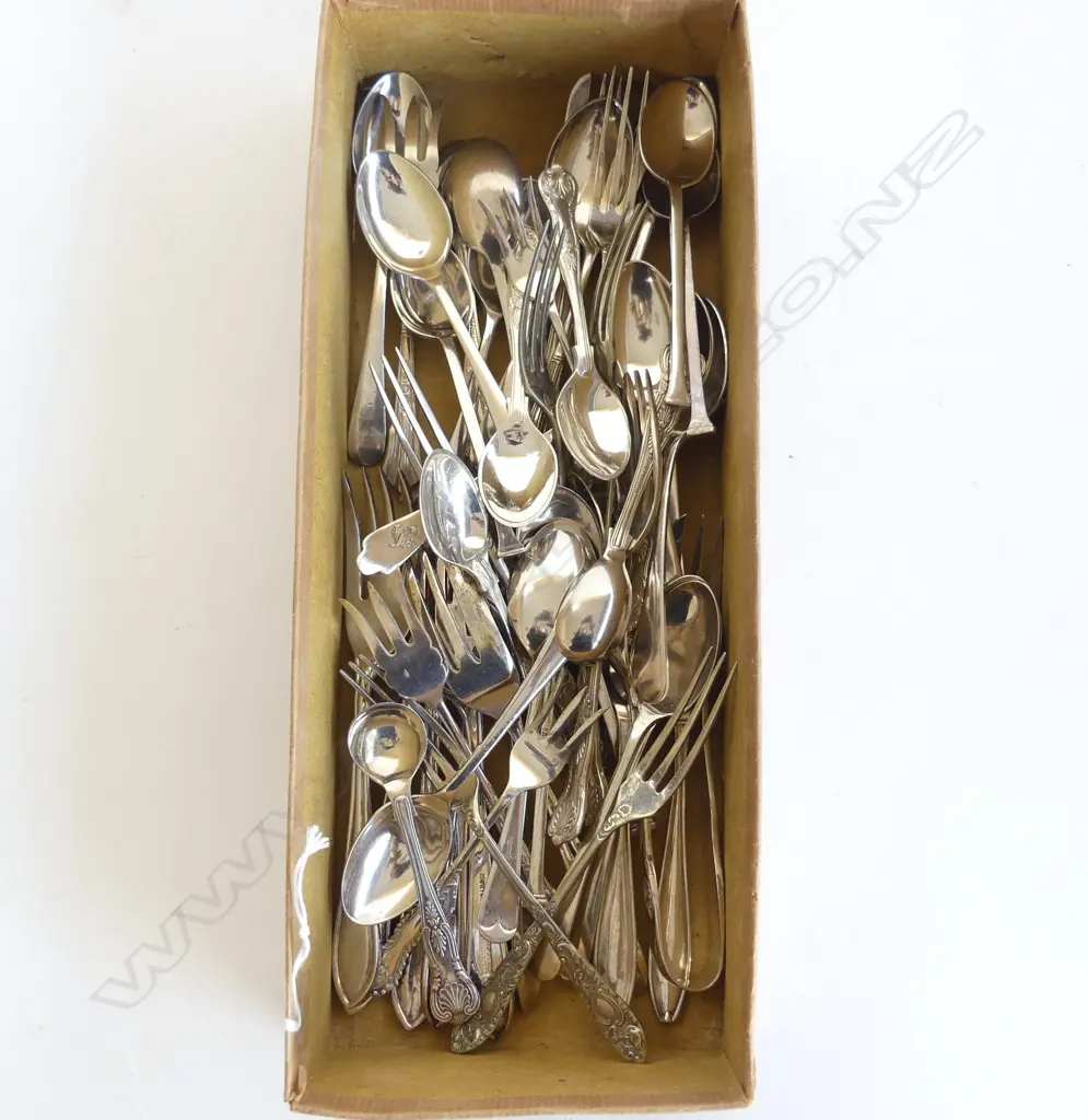 SMALL BOX EP CAKE FORKS COFFEE SPOONS ETC Image 1++