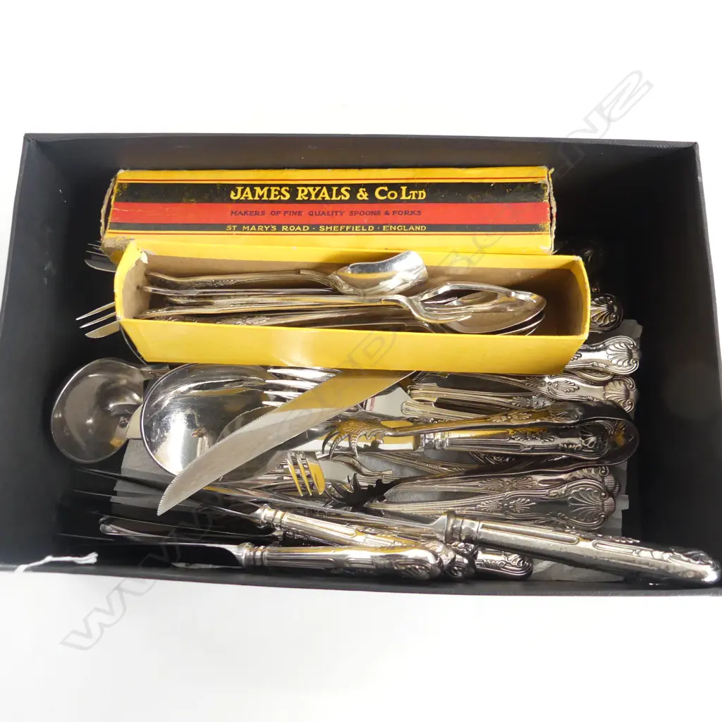 SET OF SHEFFIELD  PLATE DOUBLE STRUCK CUTLERY 2 x 6 KNIVES FORKS SPOONS SERVERS ETC Image 1++