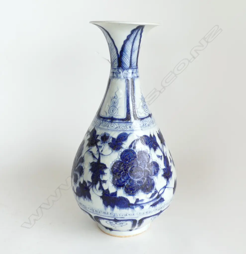 ORIENTAL B/W VASE H.350mm Image 1++