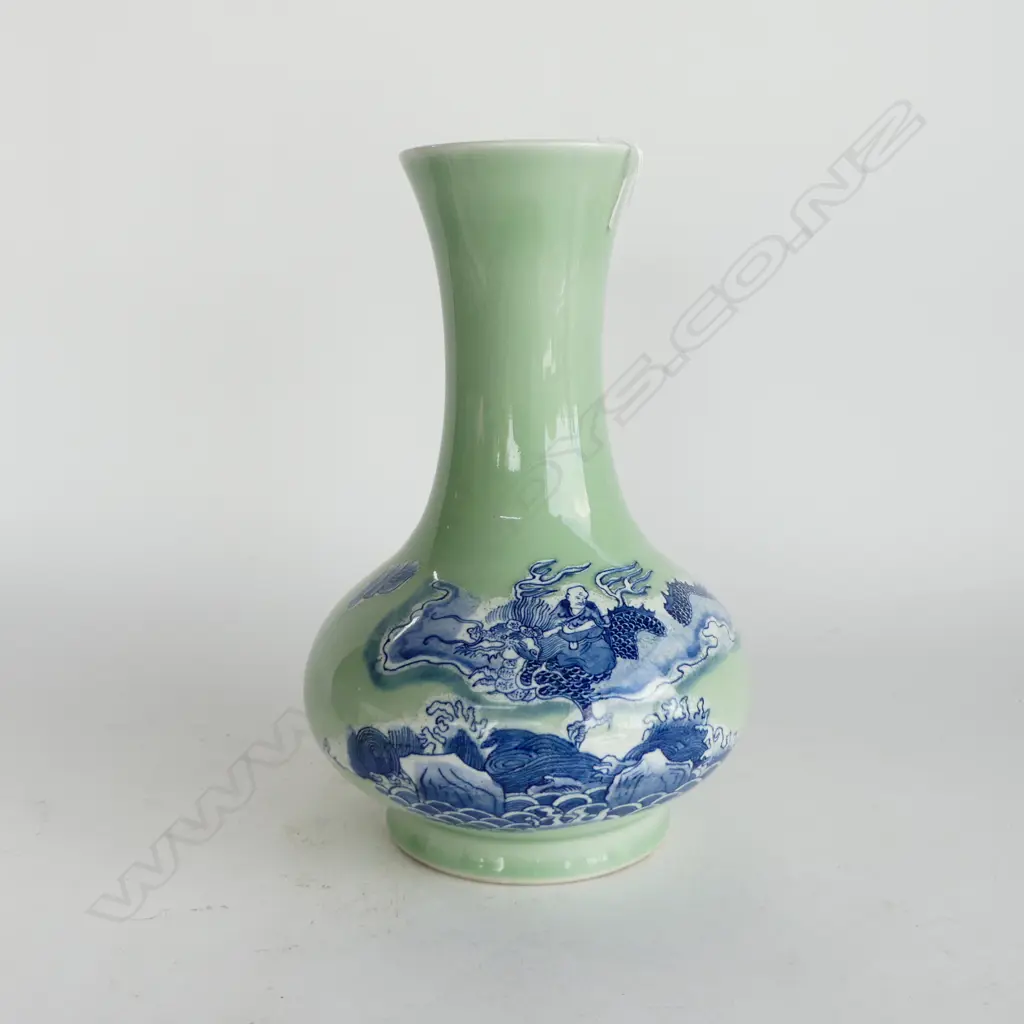 CHINESE CELADON VASE, 6 CHARACTER MARK H.285mm Image 1++