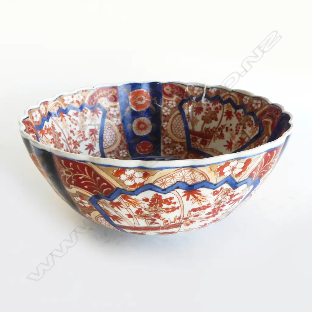 ORIENTAL IMARI BOWL 255mm dia Image 1++