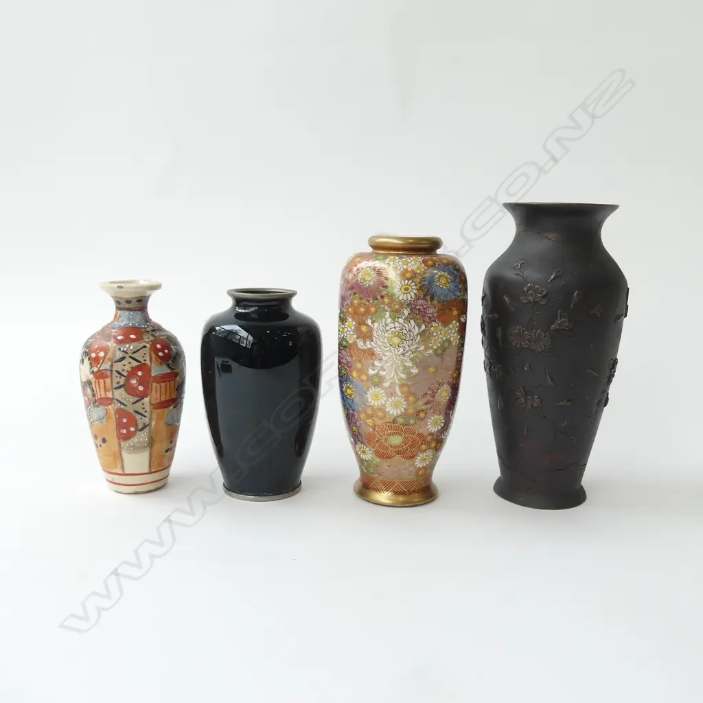 4 VINTAGE JAPANESE VASES, BRONZED METAL, BLACK CLOISONNE & 2 SATSUMAS Image 1++