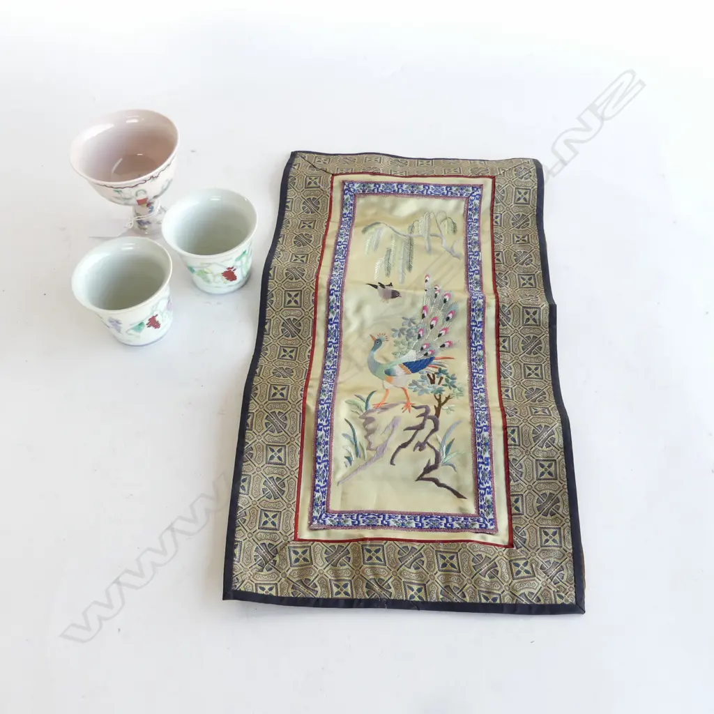 3 PCES CHINESE DUCAI; 2 CUPS & STEMMED BOWL, EMBROIDERY PANEL 430x230mm Image 1++