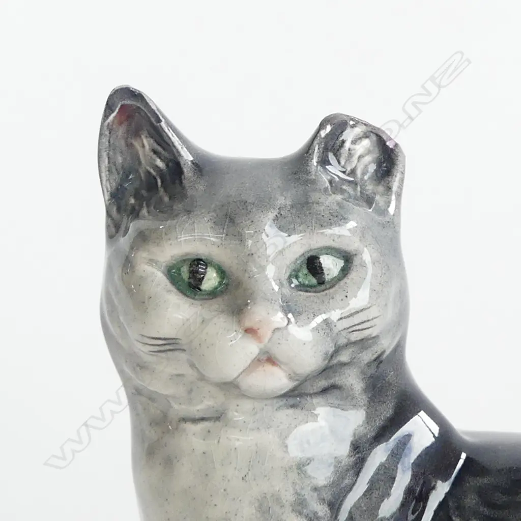 5 BESWICK CATS; 1 w. EAR CHIPPED H.155mm Image 1++