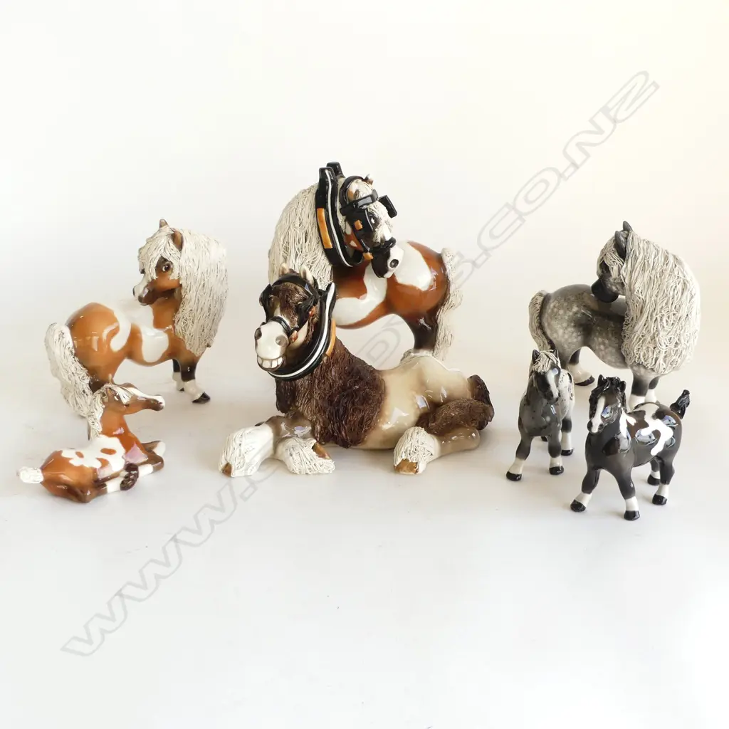 7 CERAMIC HORSES BY CHEVAL, STH AFRICA H.175mm Image 1++