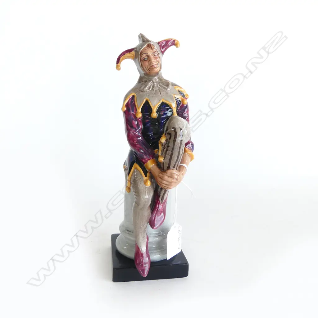 ROYAL DOULTON FIGURE 'THE JESTER' SIGNED & DATED '79 H.250mm Image 1++