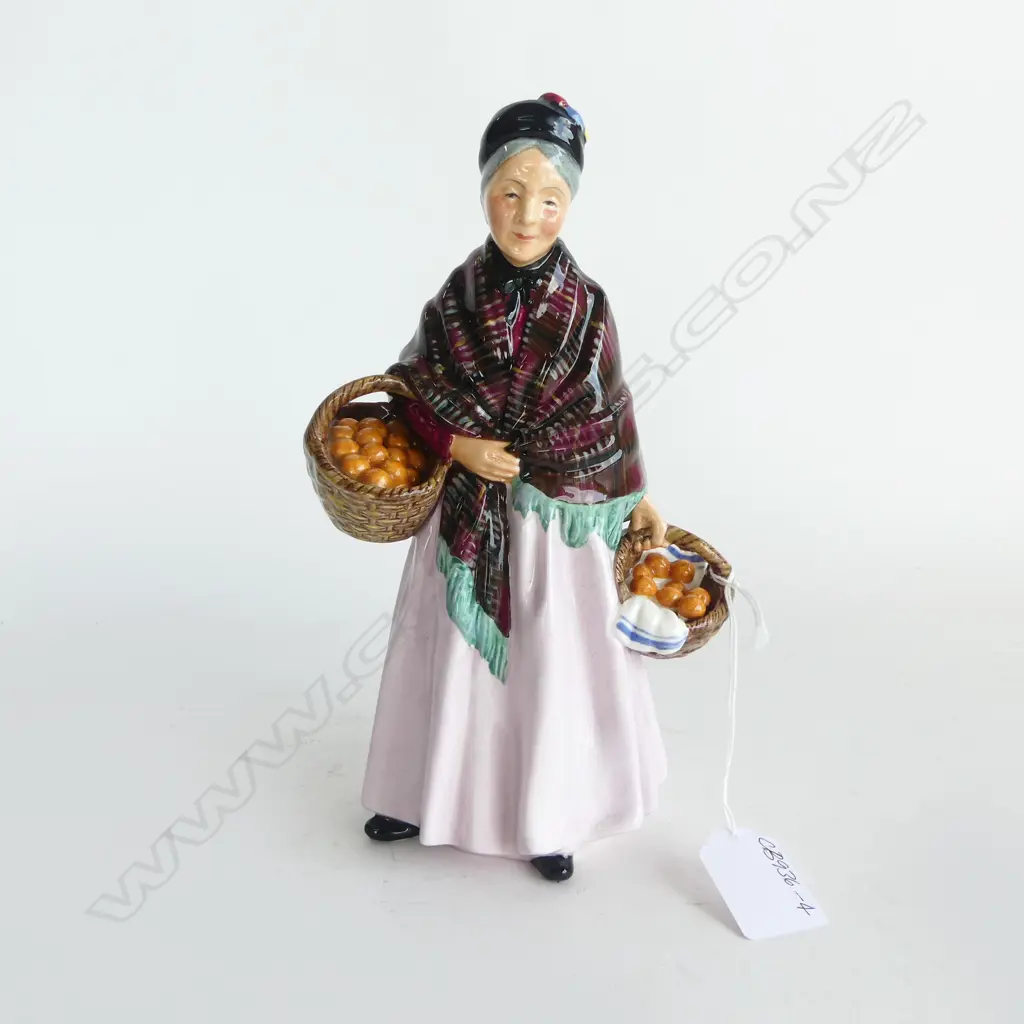 ROYAL DOULTON FIGURINE 'THE ORANGE LADY' H.215mm Image 1++