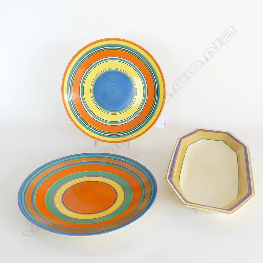 2 CLARICE CLIFF H/PAINTED BIZARRE PLATES 230mm dia + OCTAGONAL DISH L.300mm Image 1++