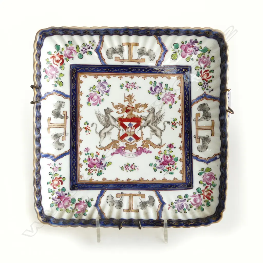 CHINESE ARMORIAL SQUARE CABINET PLATE 'SPERABO' 205x195mm Image 1++