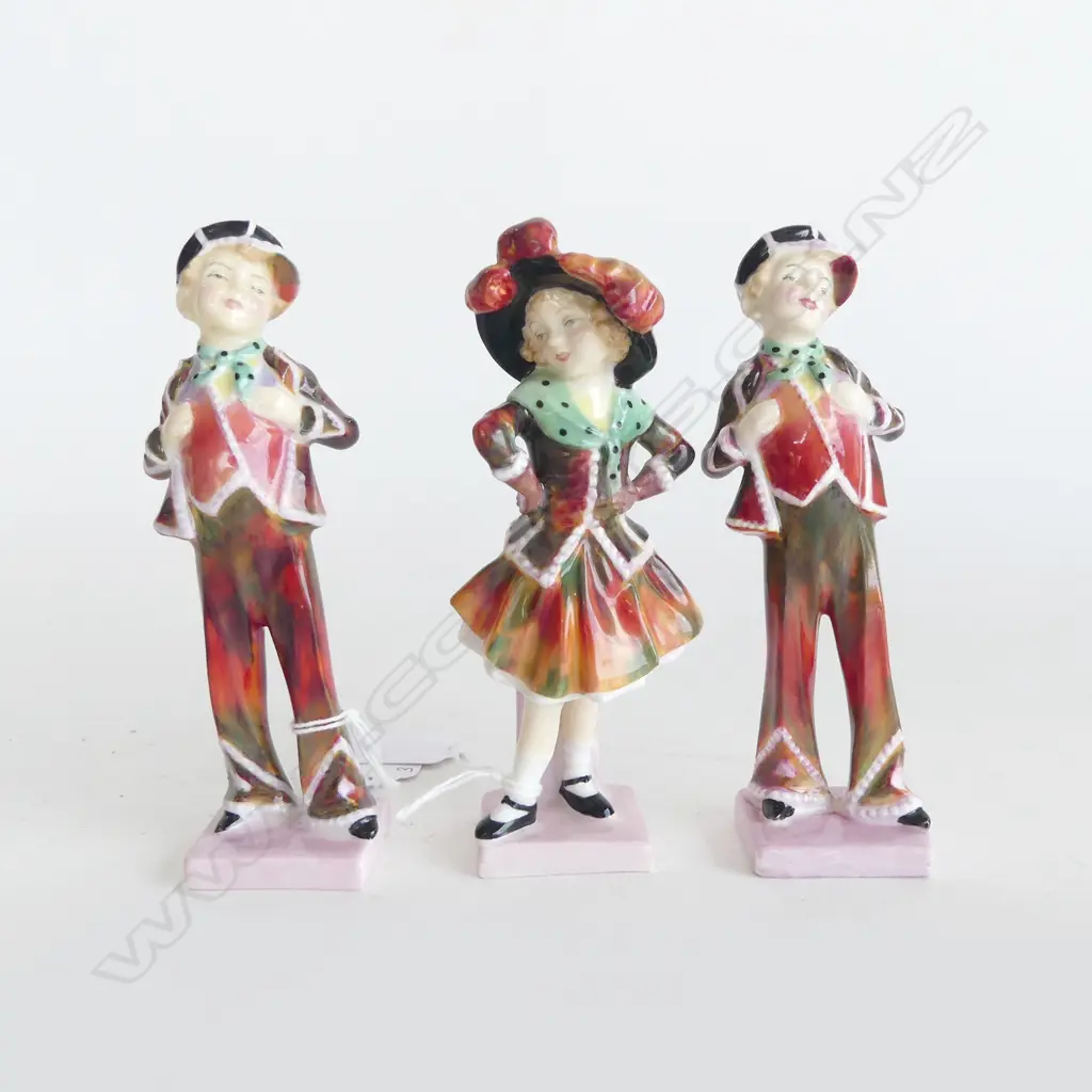 3 ROYAL DOULTON MINIATURES 'PEARLY GIRL' & PR 'PEARLY BOYS' H.140mm Image 1++