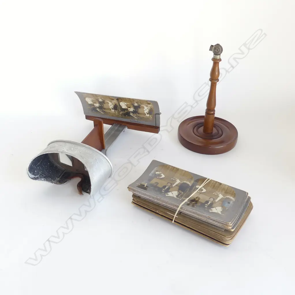3D VIEWER THE 'PERFECSCOPE' 1895 w. STAND (top broken) & EARLY 20TH PHOTOS INCLS NZ BUSH, LAKE TE ANAU, MANAPOURI  ETC Image 1++
