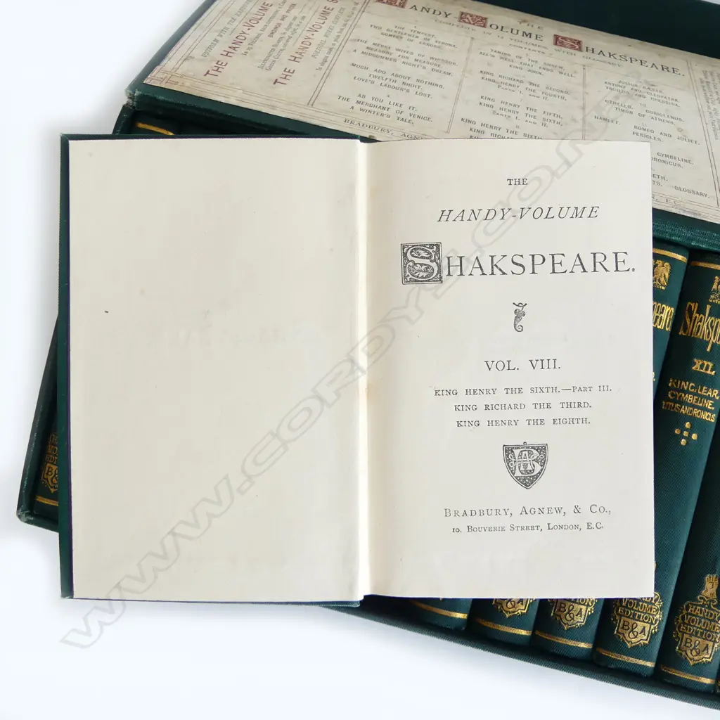 'THE HANDY VOLUME SHAKESPEARE' 13 VOLS, BOXED Image 1++