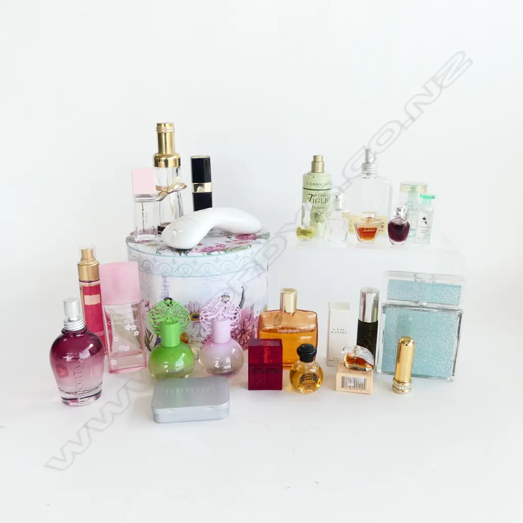 BOX USED PERFUME BOTTLES Image 1++