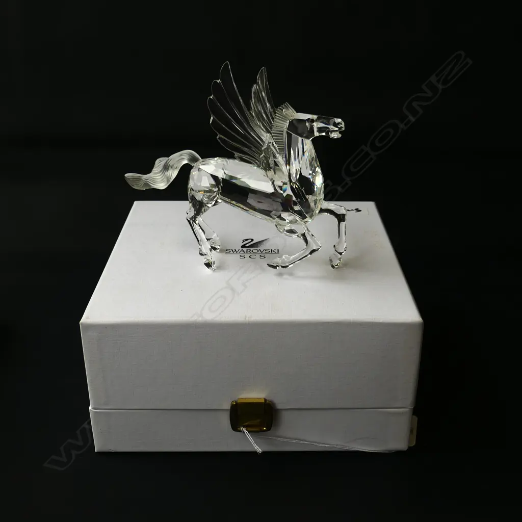 BOXED SWAROVSKI CRYSTAL PEGASUS HORSE  H.160mm Image 1++