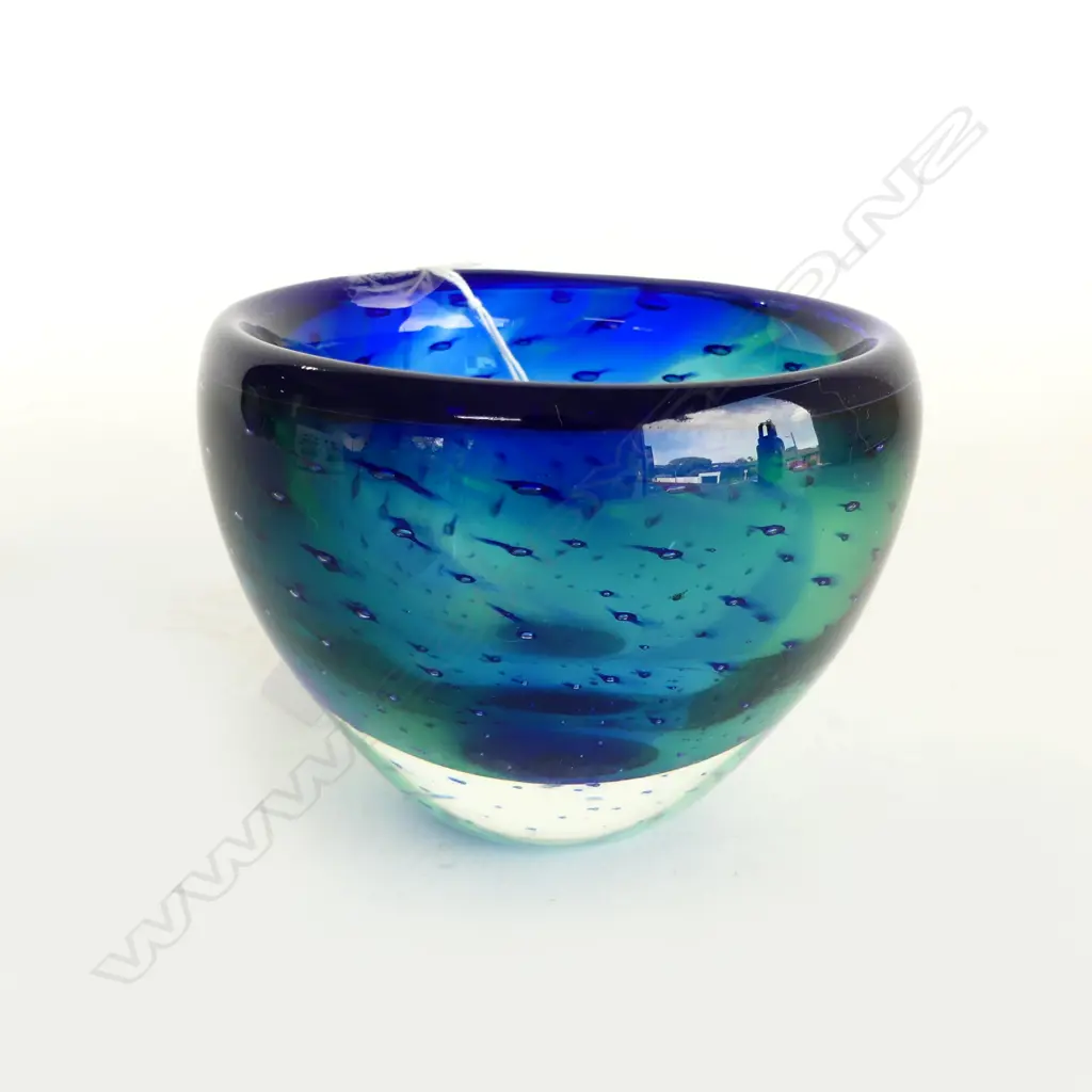 NIGEL SCHRODER BLUE ART GLASS VASE H.100mm, SIGNED Image 1++