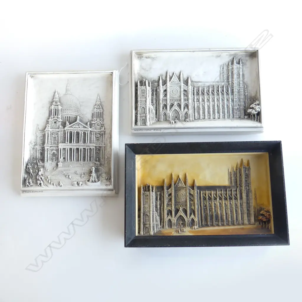3 PLASTER PLAQUES; 2x WESTMINSTER ABBEY, 1x ST. PAULS CATHEDRAL 270x200mm Image 1++