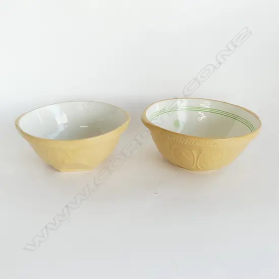 2 T. G. GREEN MXING BOWLS; 'THE GRIPSTAND' HAIRLINE & 'THE EASIMIX' 280mm dia