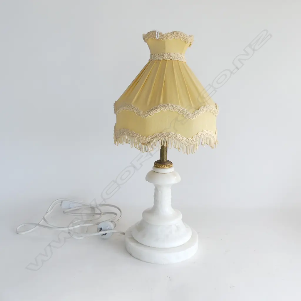 ITALIAN ALABASTER COLUMN BASE TABLE LAMP W SHADE. H.450mm Image 1++