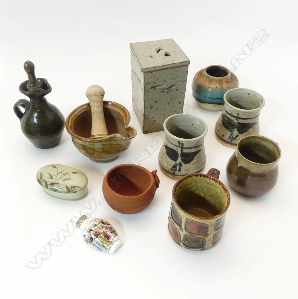 ASST. NZ STUDIO POTTERY; LIDDED SQUARE SECTION POT + MUGS ETC Image 1++