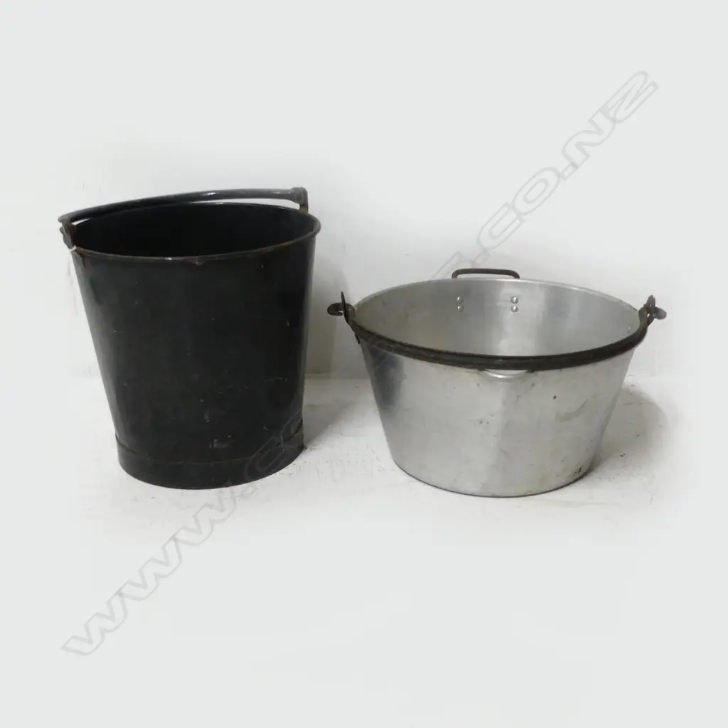 ALUMINIUM JAM PAN 360mm dia, BLACK ENAMEL BUCKET H.300mm Image 1++