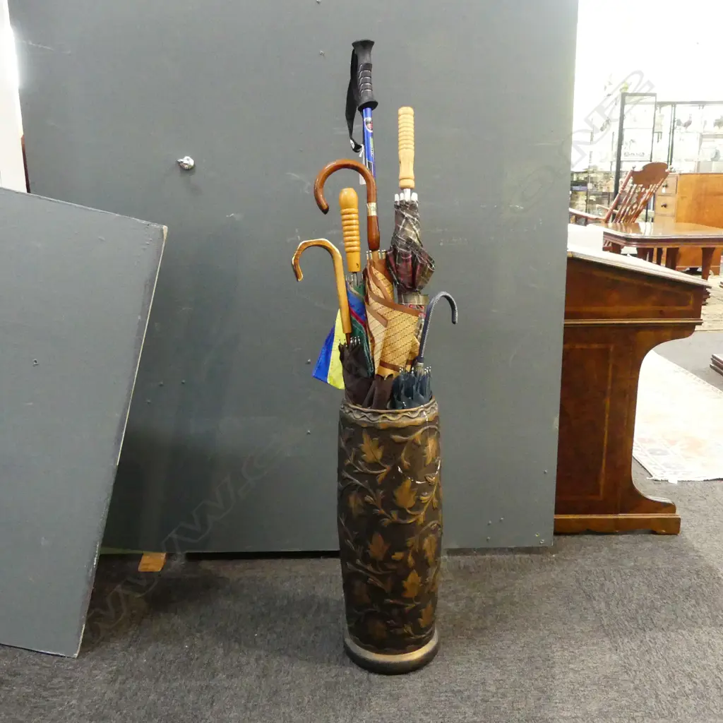 CERAMIC UMBRELLA STAND H.535mm (REPAIRED) + 5 UMBRELLAS & ITALIAN FIZAN TREKKING POLE Image 1++