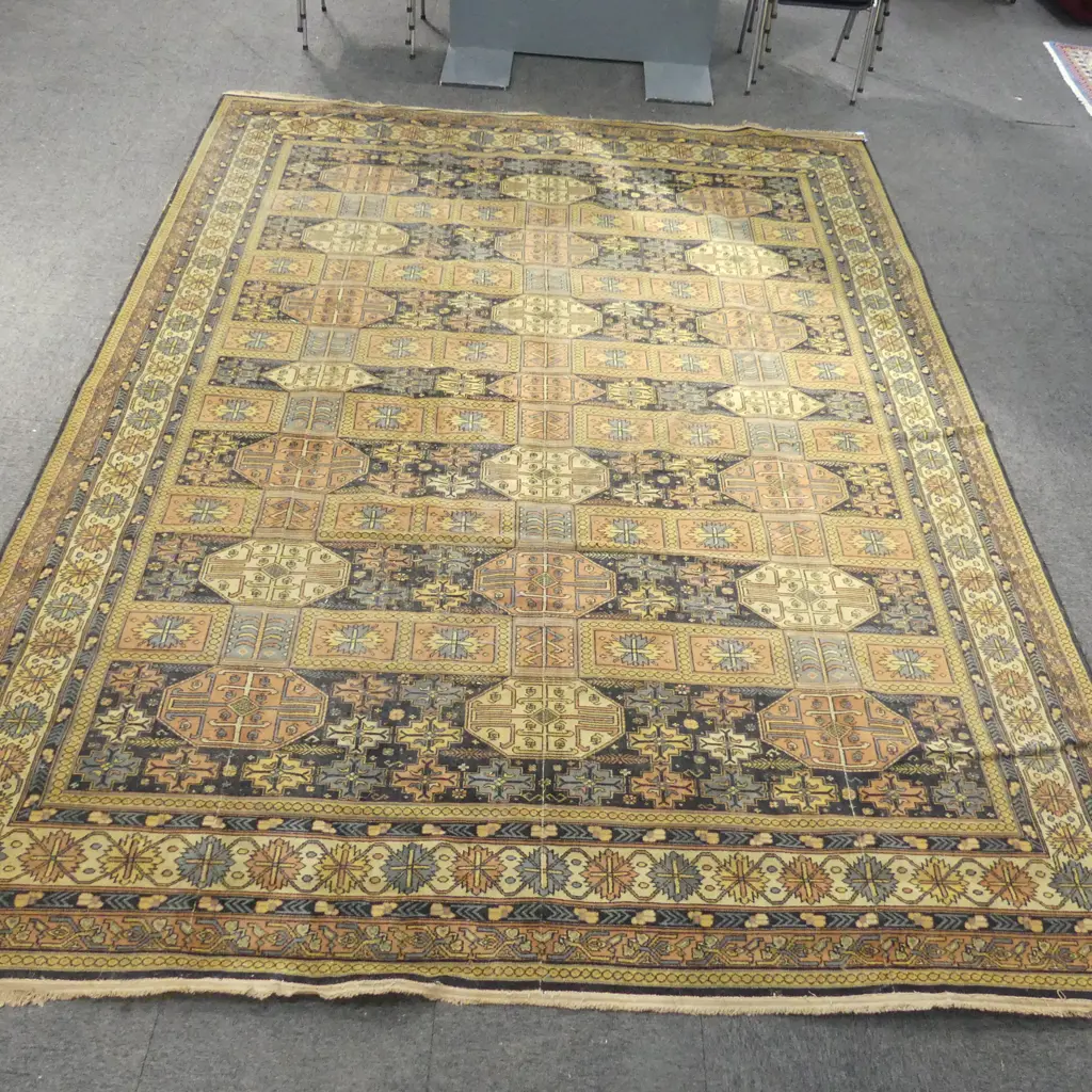 LG MACHINED CARPET 3750x2700mm Image 1++