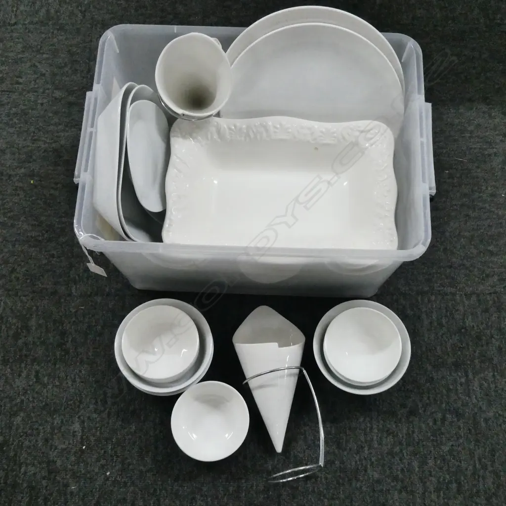 ASST. WHITE CERAMICS Image 1++
