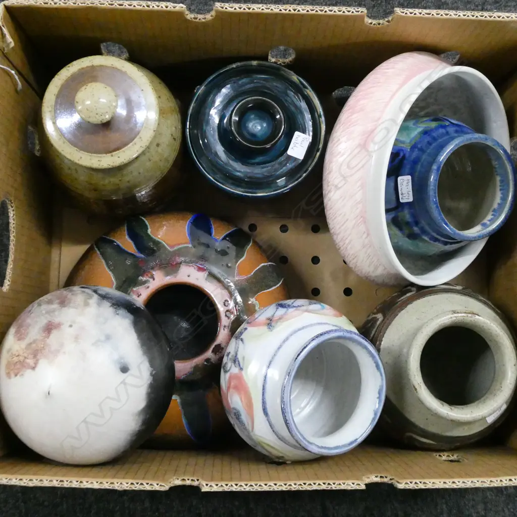 BOX NZ STUDIO POTTERY INCLDS; ROSS RICHARDS, PAUL WALSHE, STUART FYFE Image 1++