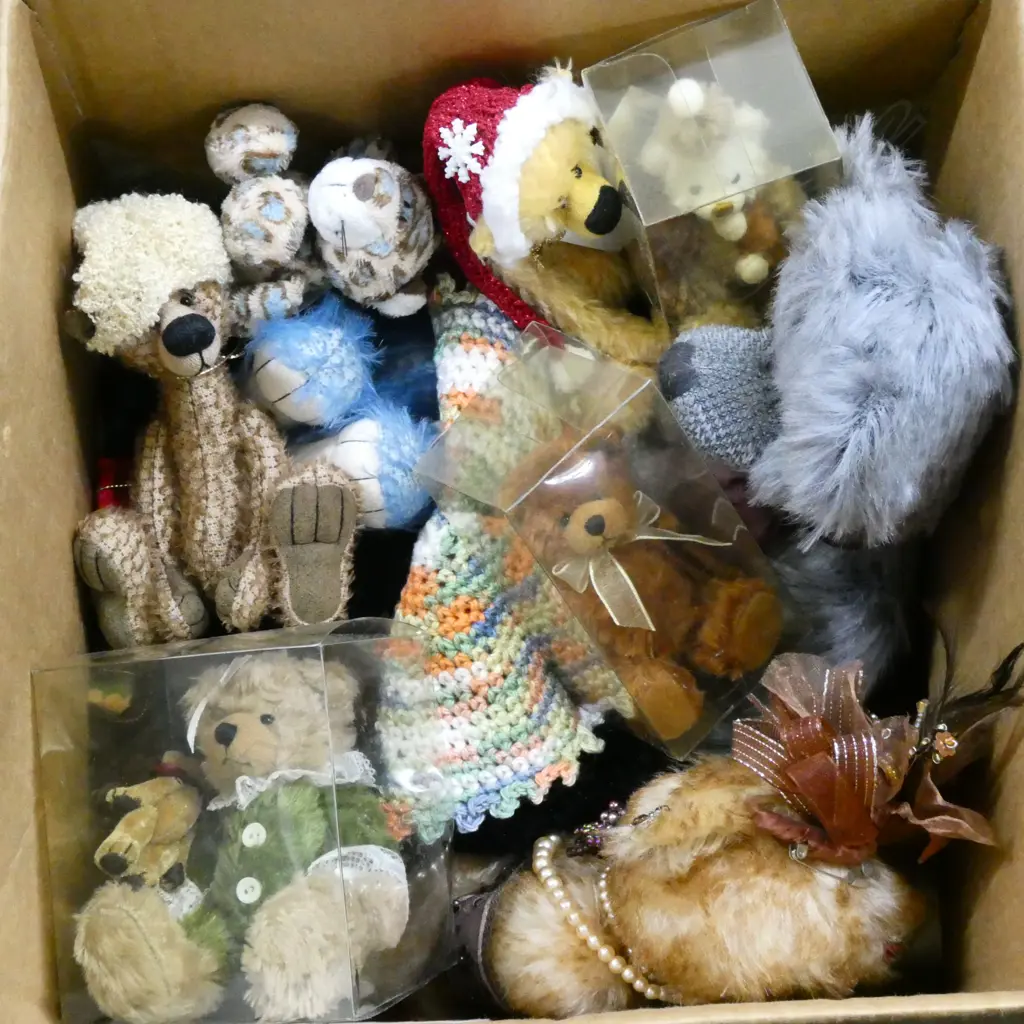 ASST. TEDDY BEARS Image 1++