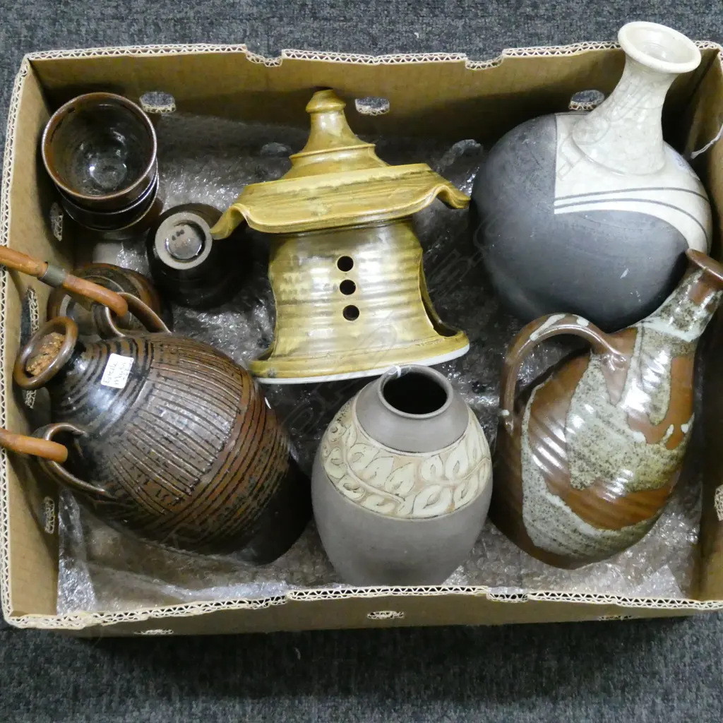 NZ STUDIO POTTERY INCLDS; STEVEN SCHOLFIELD, VENDELBOSCH, ESTELLE MARTIN, VAN DER SLUIS Image 1++