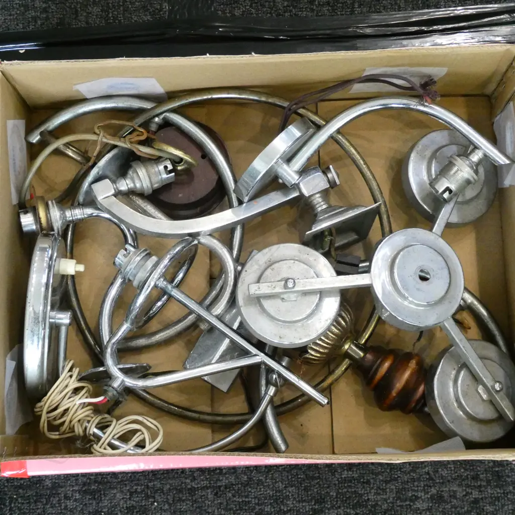 ASST. LIGHT FITTINGS Image 1++