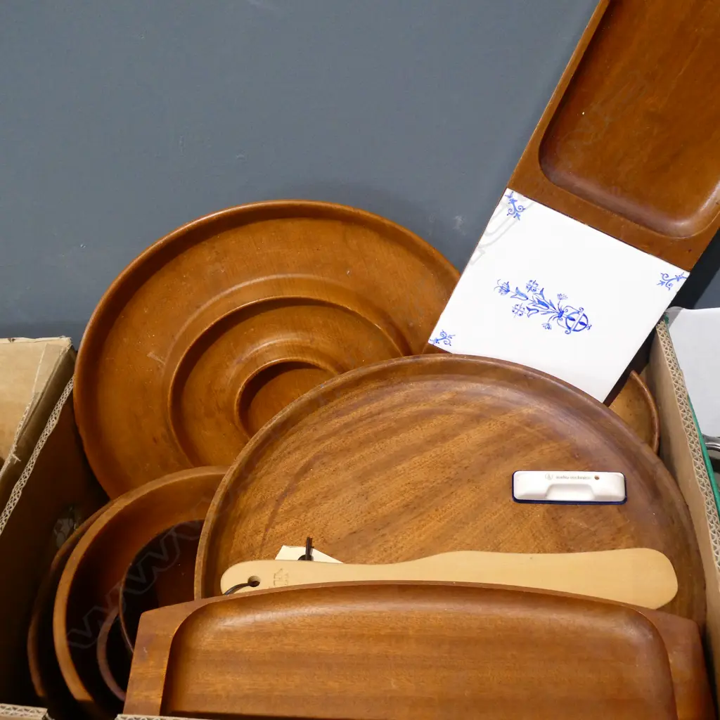 ASST. WOODEN BOWLS ETC Image 1++