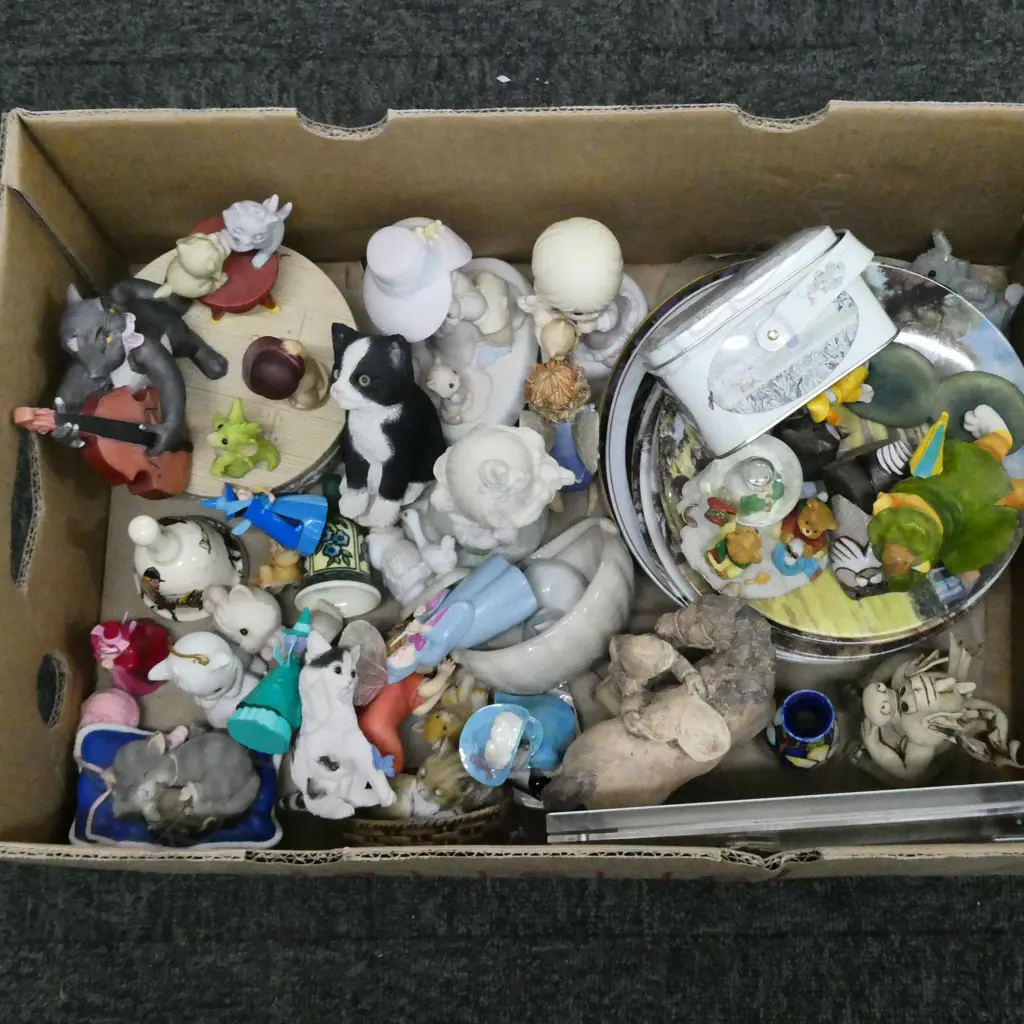 ASST. FIGURINES, ORNAMENTS, COLLECTORS PLATES ETC Image 1++