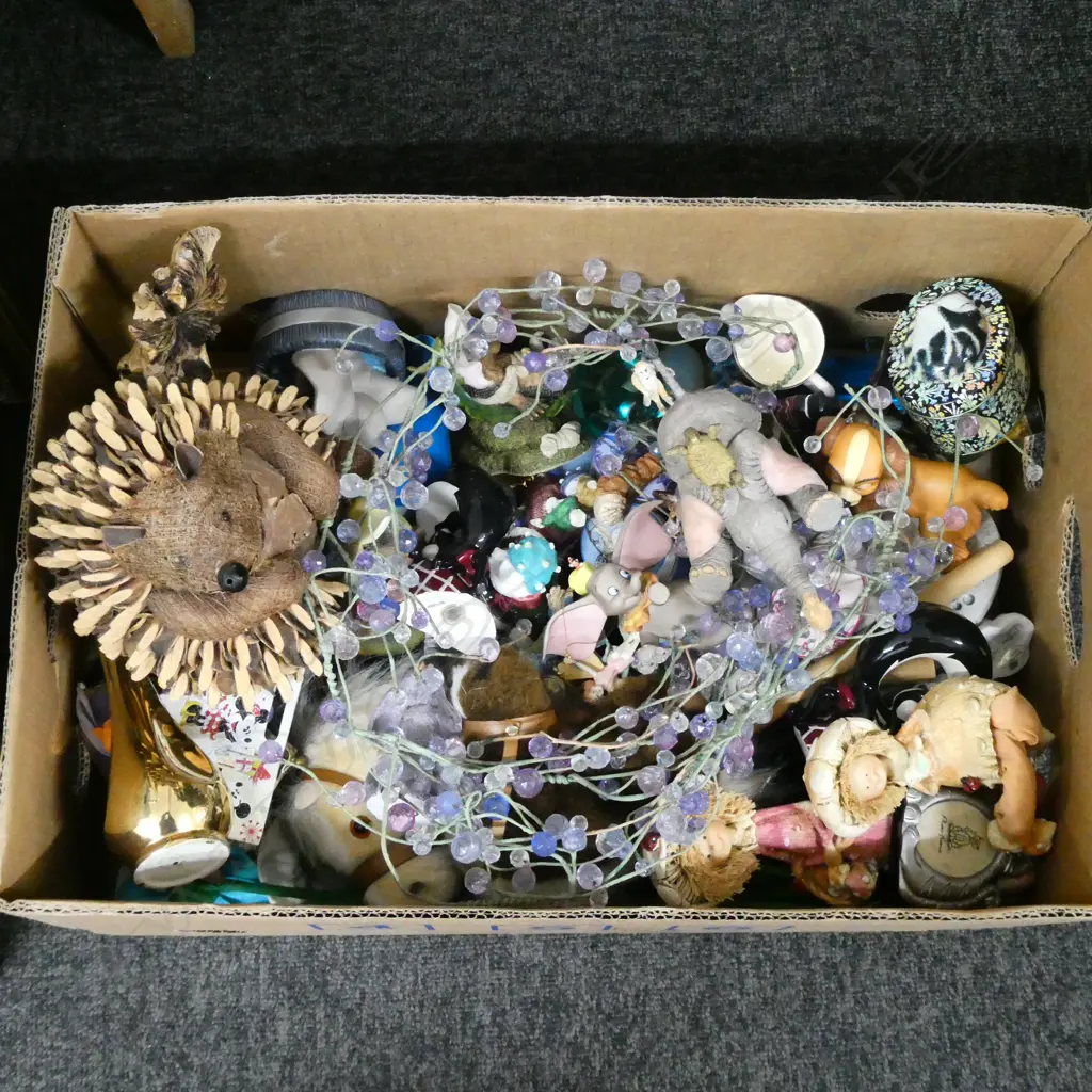 ASST. TRINKETS / ORNAMENTS ETC Image 1++