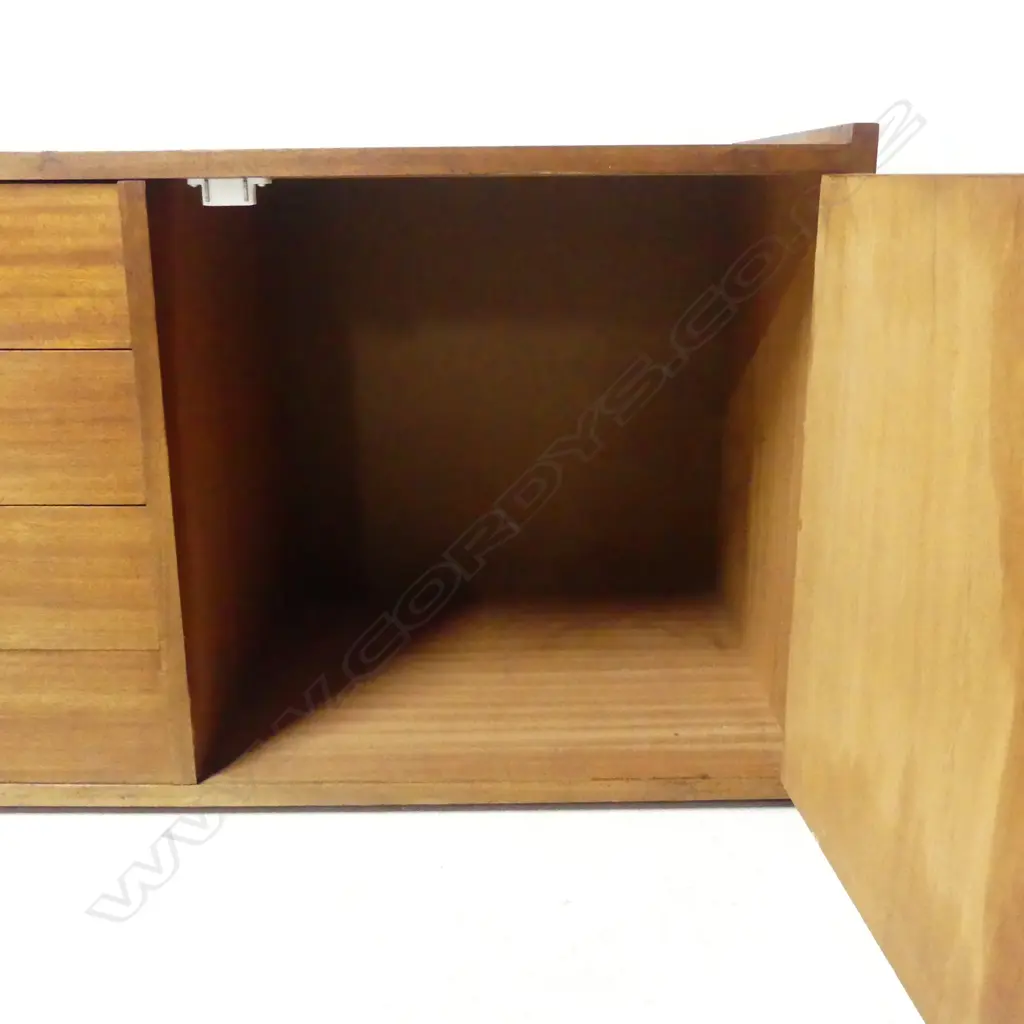 RETRO / MID CENTURY CABINET, WALL MOUNTS TO BACK 910x405x450mm Image 1++