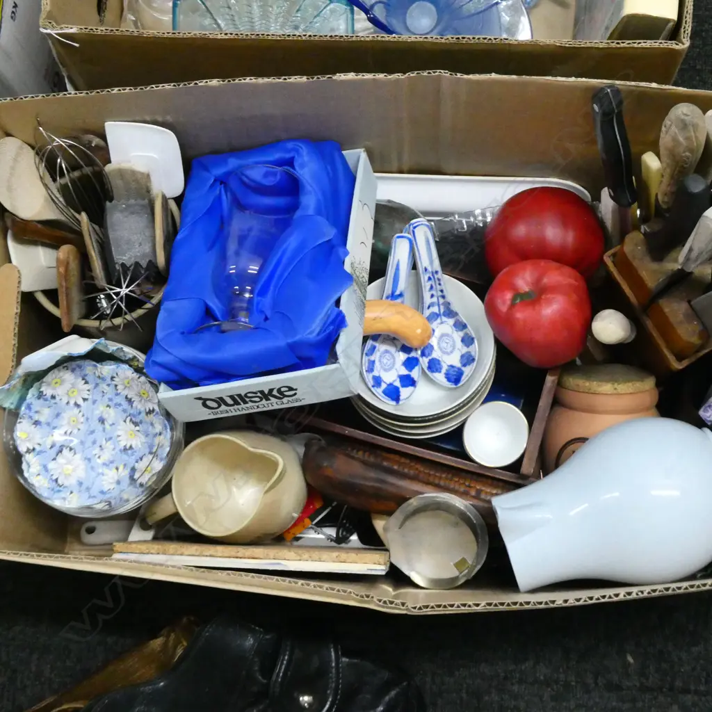 ASST. KITCHEN ITEMS ETC                        Image 1++
