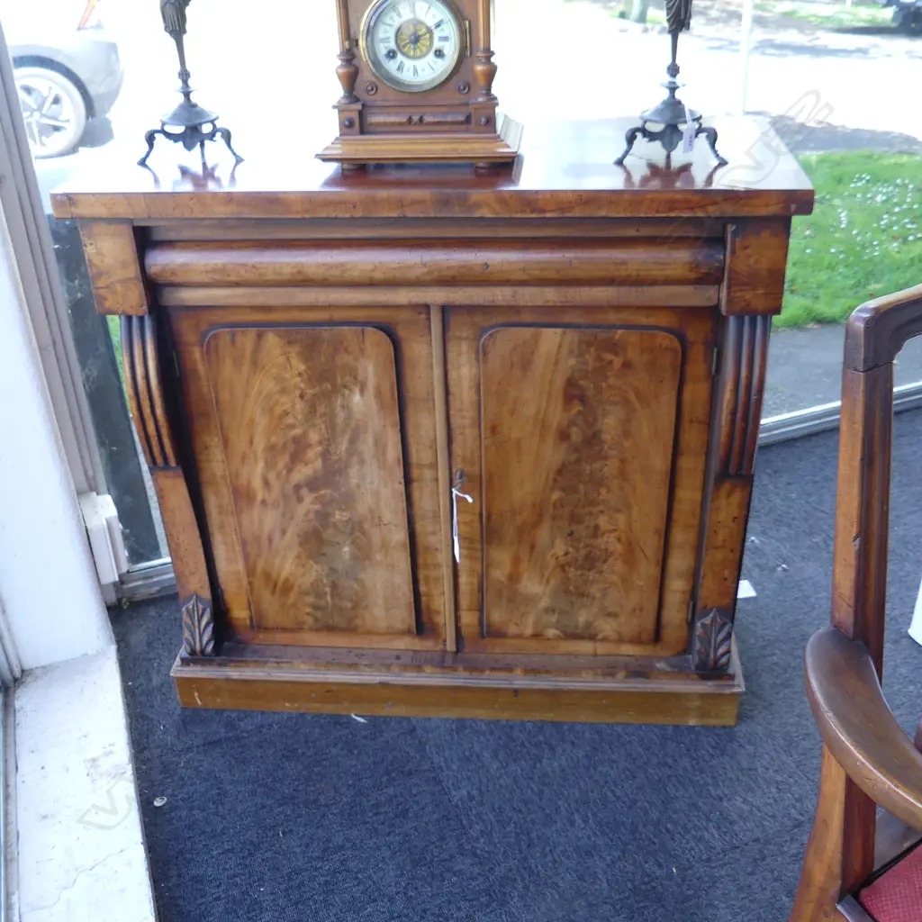 REGENCY MAHOGANY CHIFFONIER (FADED) 900x375x860mm Image 1++