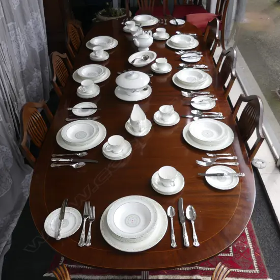 WEDGWOOD 'GRIFFONS' DINNER SERVICE (DOES NOT INCLUDED GLASSWARE OR CUTLERY)