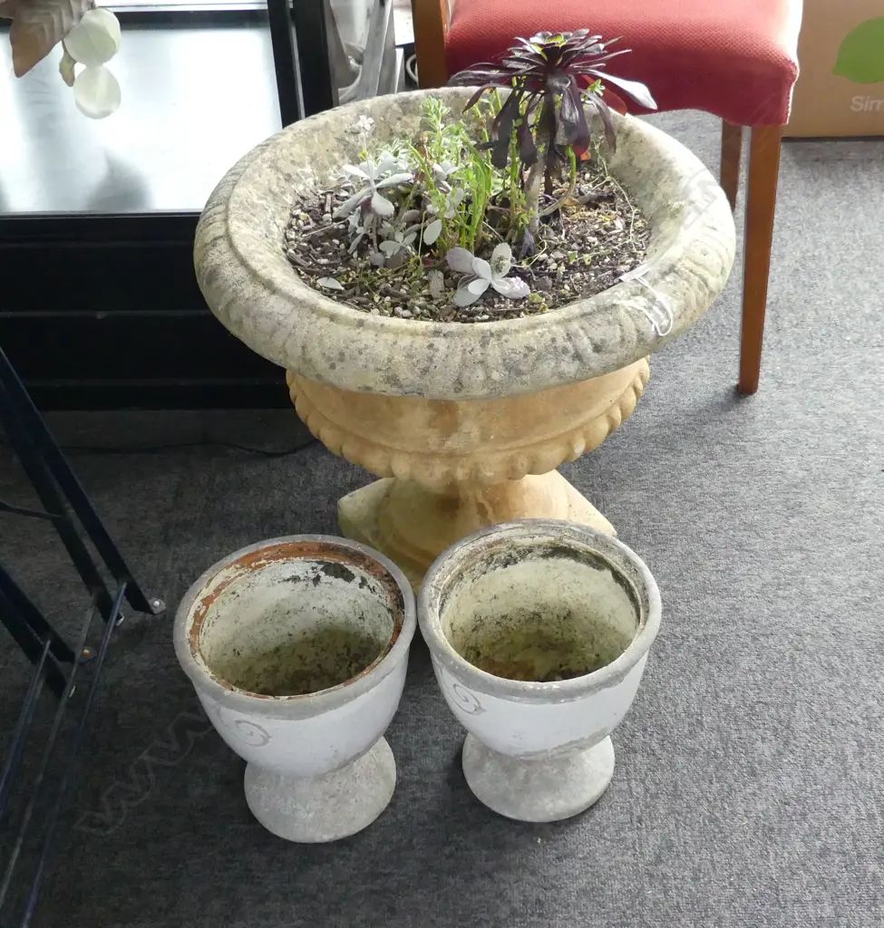 3 GARDEN POTS; PR H.230mm, URN H.450mm, 500mm dia Image 1++