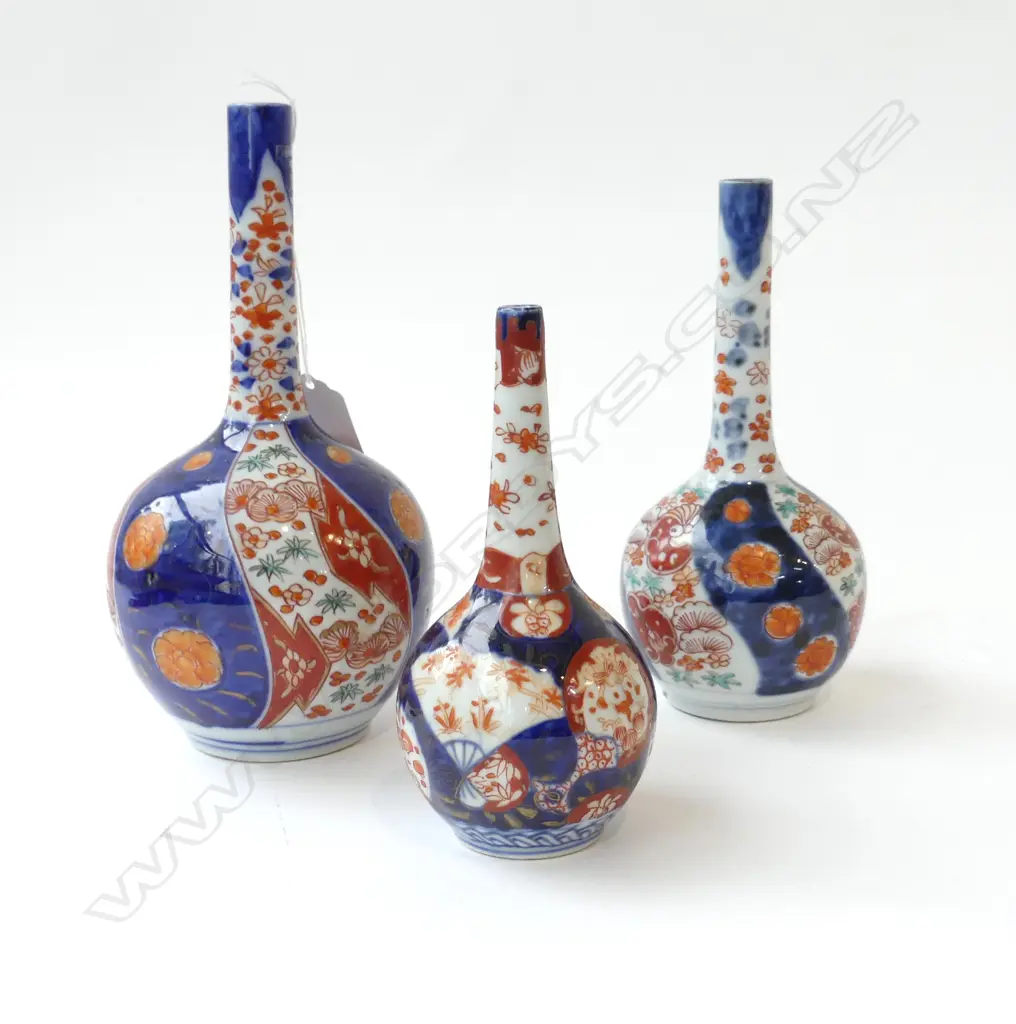 3 ORIENTAL VASES H.210mm Image 1++