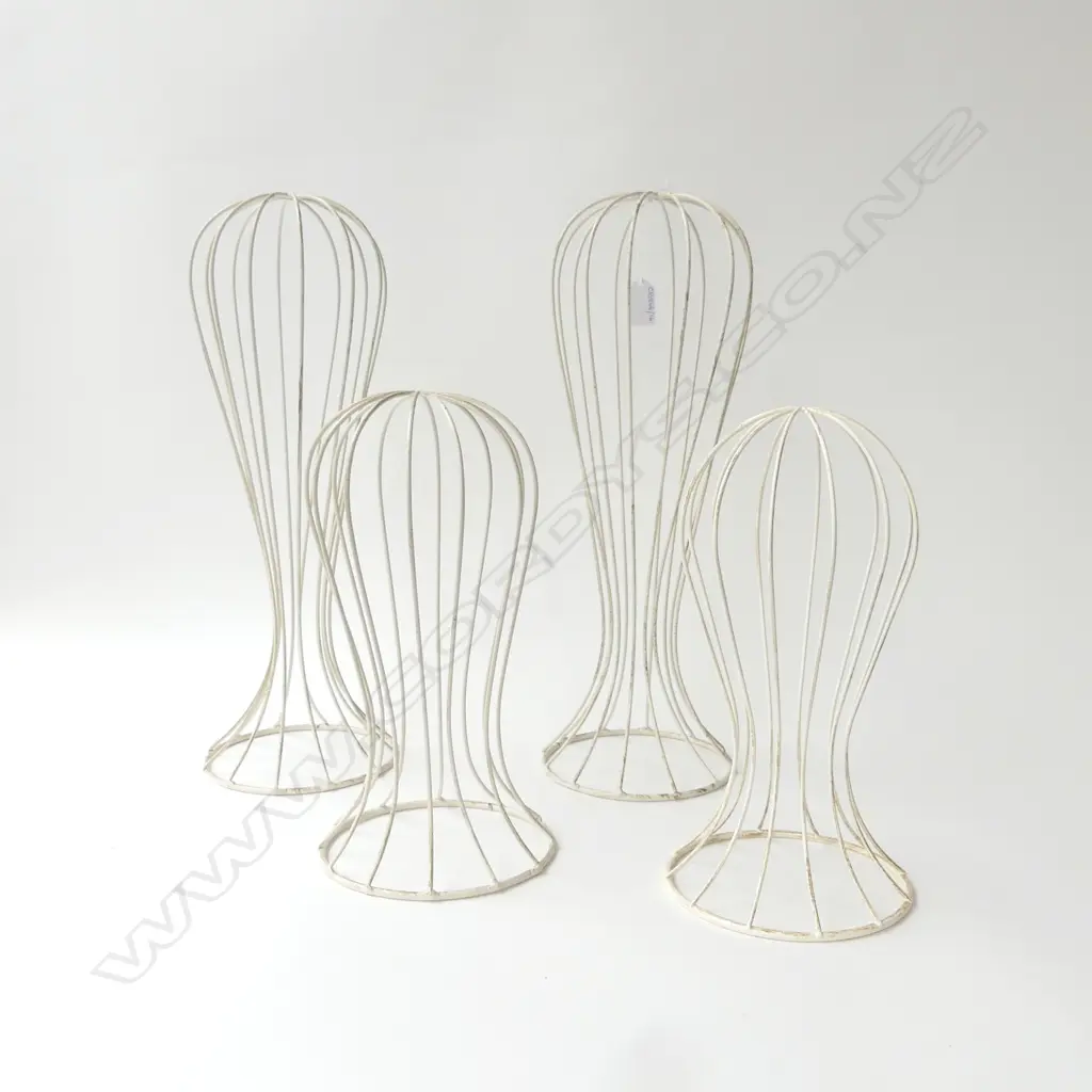 4 WHITE WIRE HAT DISPLAY STANDS H.460mm Image 1++