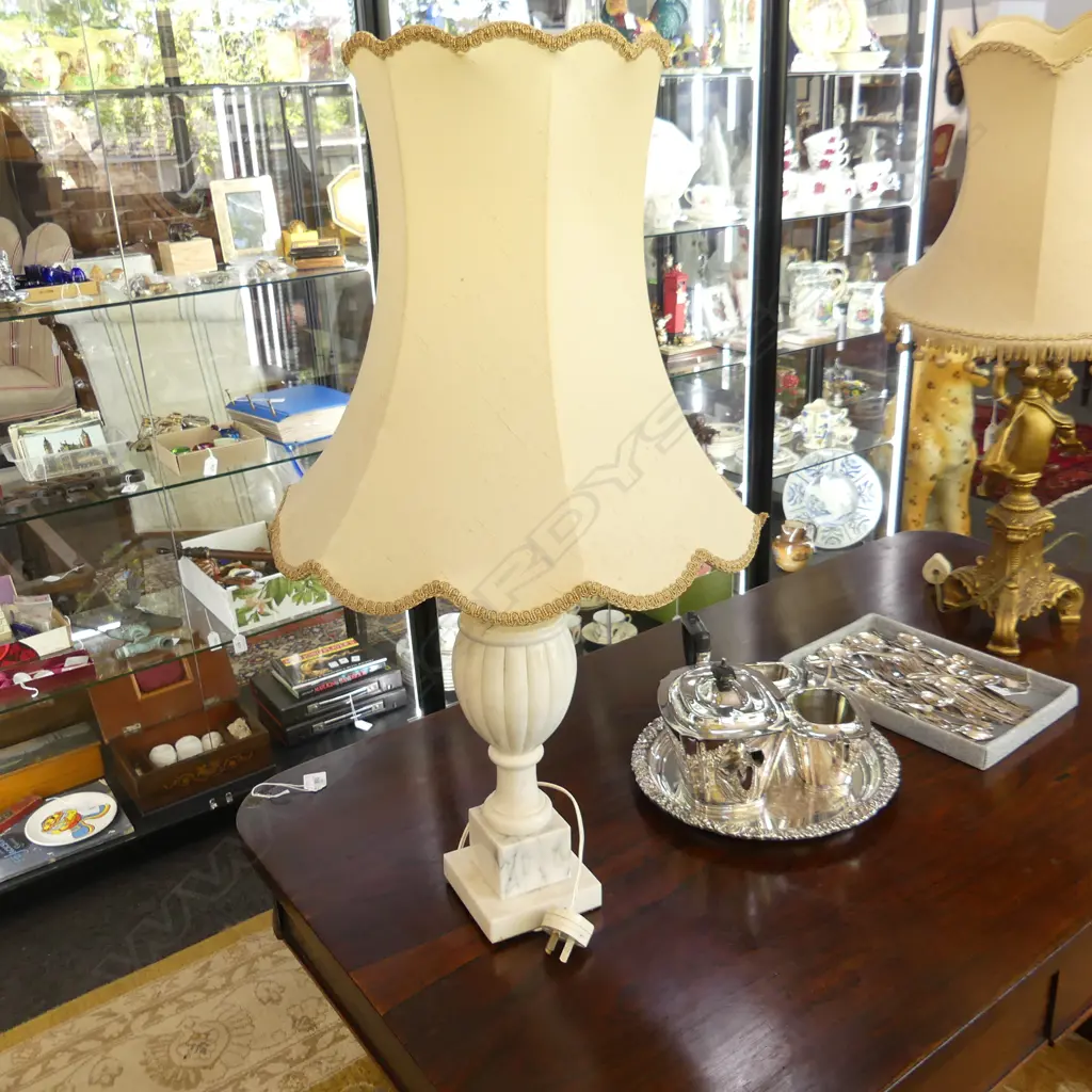 VINTAGE TABLE LAMP, MARBLE BASE H.730mm Image 1++