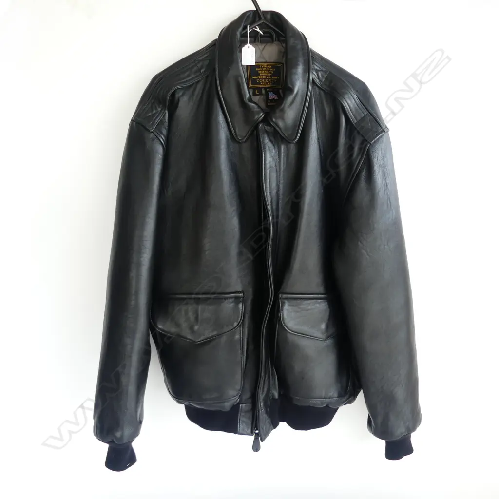 USA 'COCKPIT' black LEATHER 'AIR FORSE U.S.,ARMY' JACKET large. Details to quilted lining Image 1++