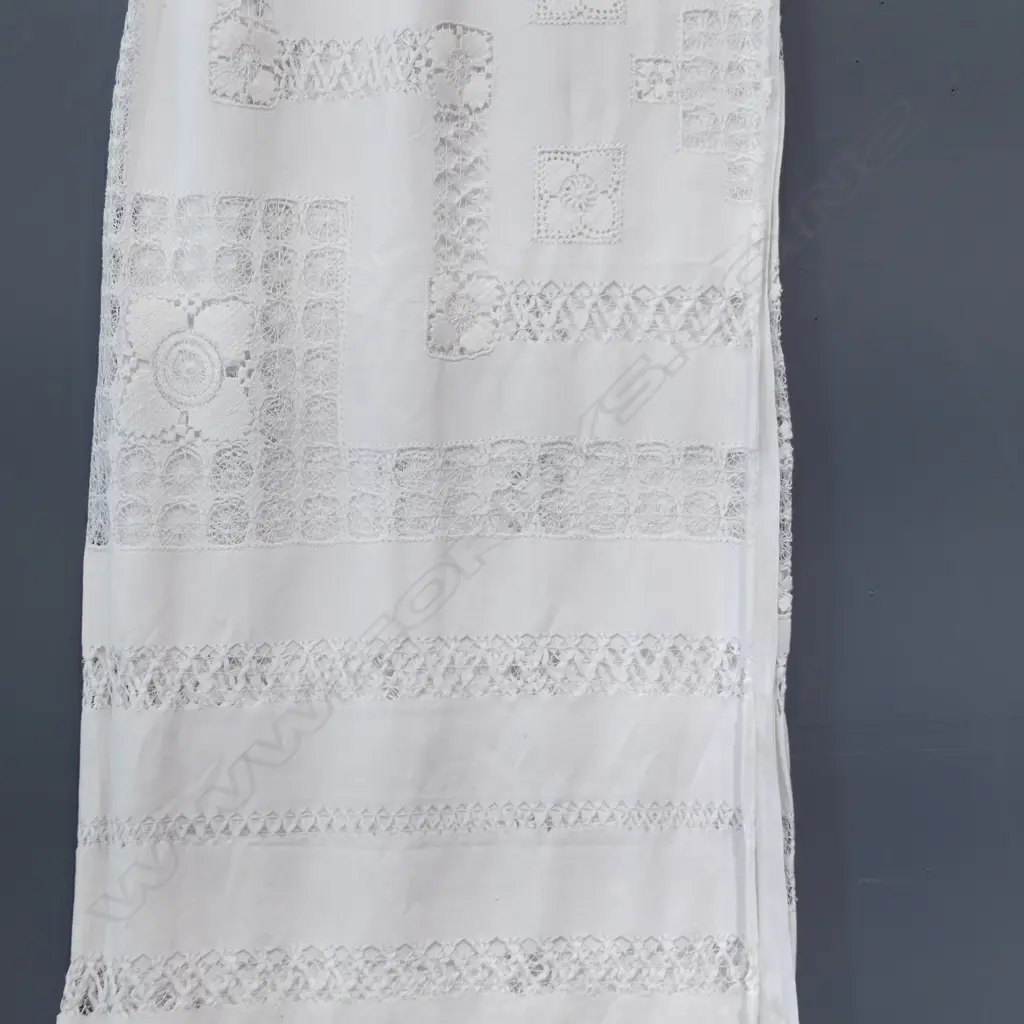 ANTIQUE LACE TABLE CLOTH, 1930 x 2400mm Image 1++