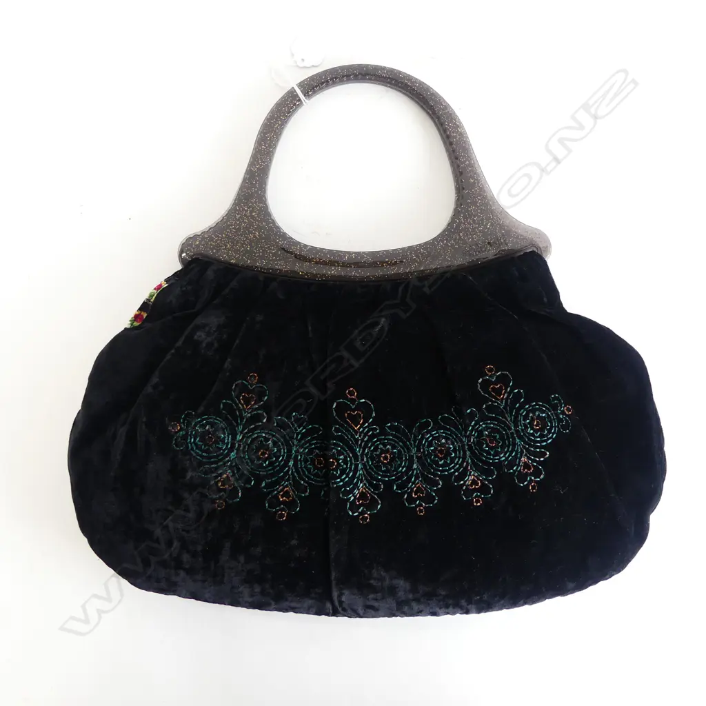 ANNA SUI BLACK VELVET HANDBAG W.400mm & DUST BAG Image 1++