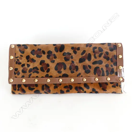 BEVERLY FELDMAN CHEETA PRINT WALLET W.300mm