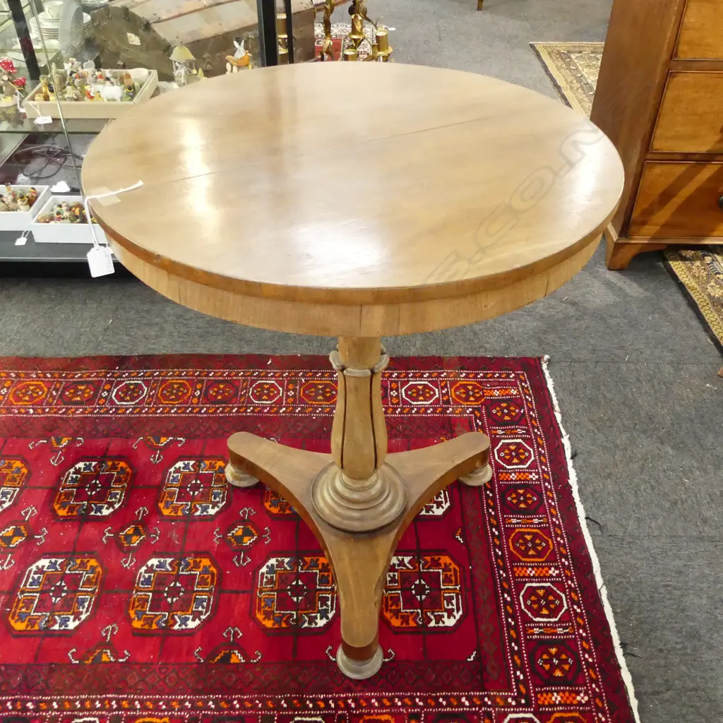 ANTIQUE MAHOGANY PEDESTAL SIDE TABLE 620mm dia H.735mm FAULTS Image 1++