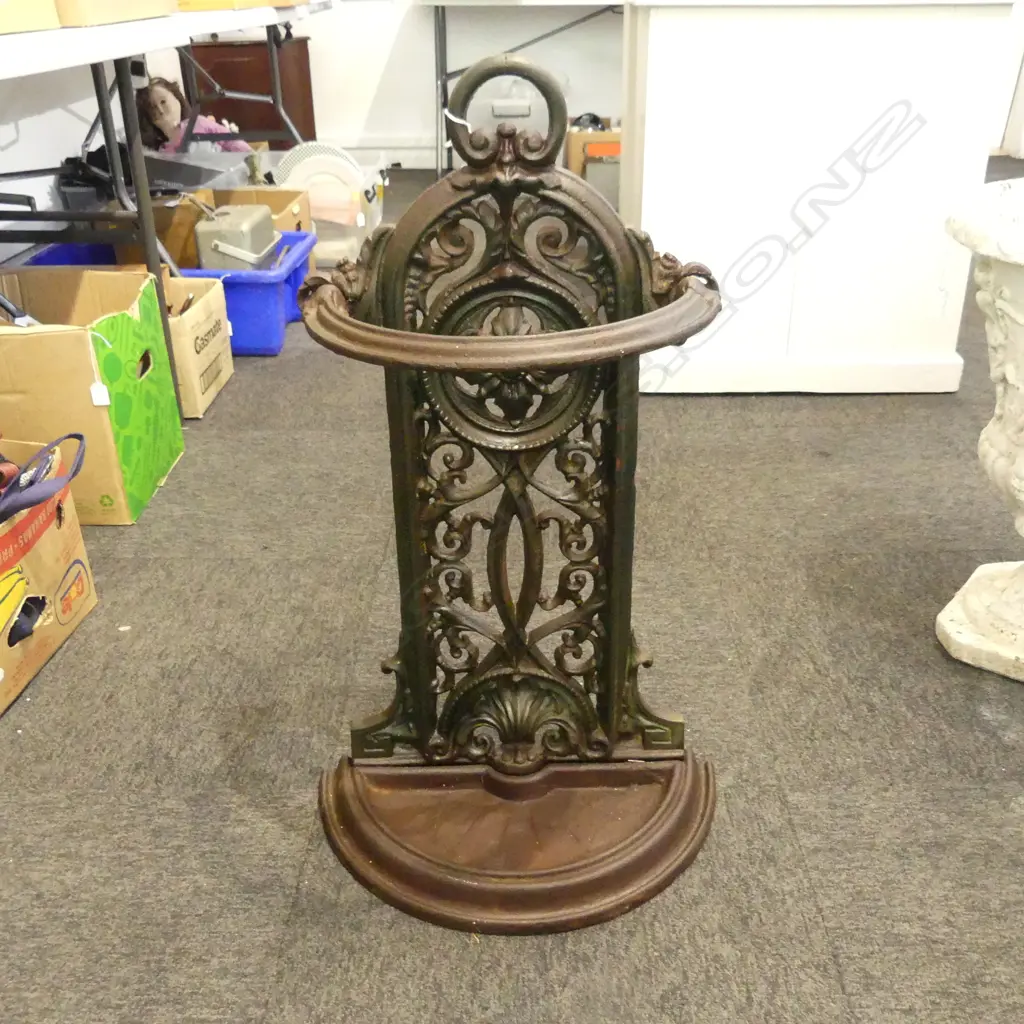 ANTIQUE CAST IRON UMBRELLA STAND H.750mm Image 1++