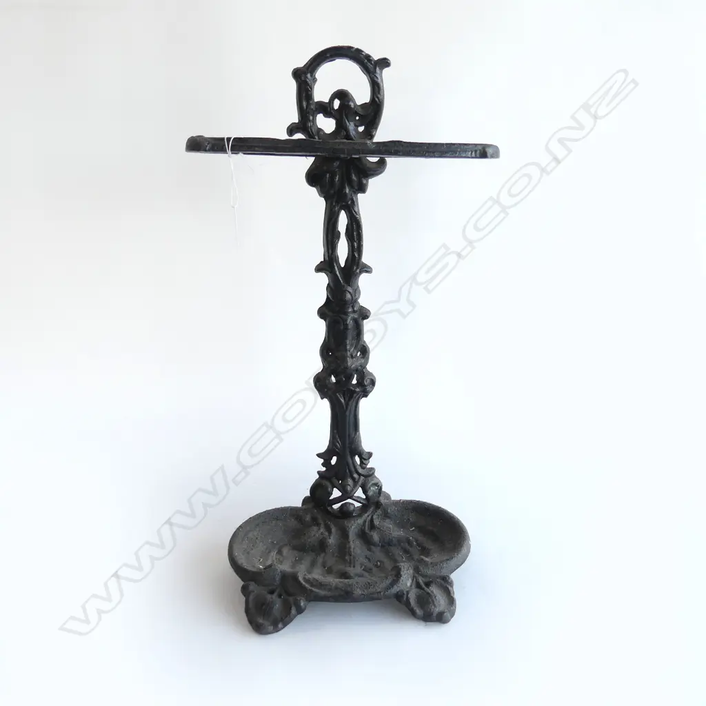 CAST IRON UMBRELLA STAND H.585mm Image 1++