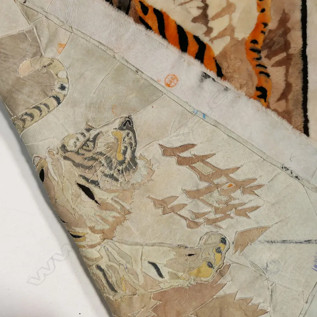 A large vintage Chinese woolen patchwork textile with tigers, Image 1++